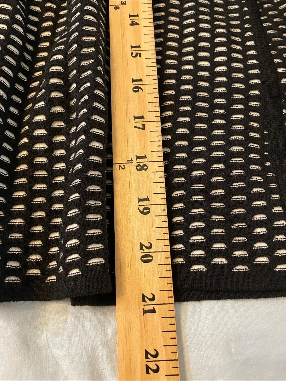 Ann Taylor Black and Ivory Perforated Knit Knee Length Skirt Large